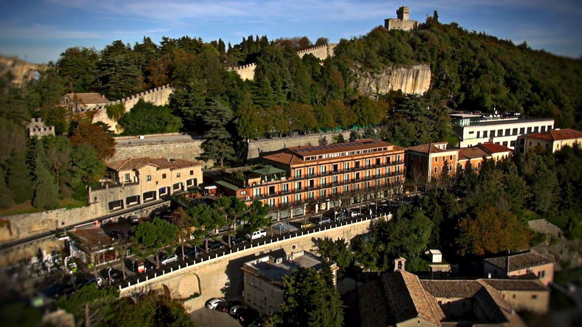 Grand Hotel Сан-Марино Экстерьер фото